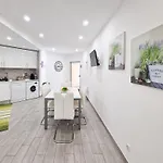 Διαμέρισμα Rocha Tropical *